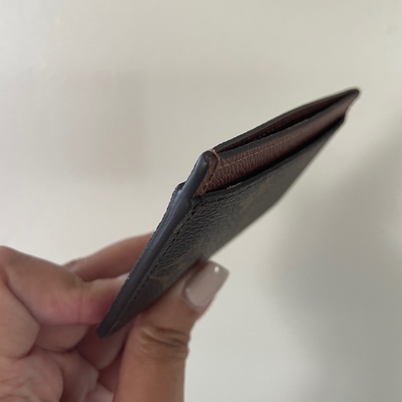 LOUIS VUITTON CARD HOLDER - Picture 3 of 5